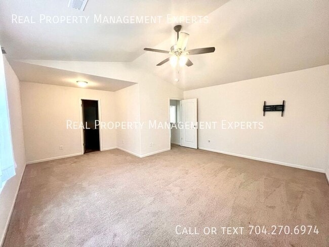 Building Photo - 1840 Juniper Dr