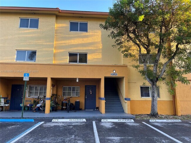 Building Photo - 14970 SW 82nd Ln