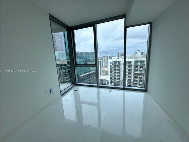 Building Photo - 300 Biscayne Blvd Way