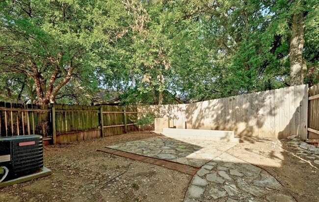 Building Photo - 2503 Howellwood Wy