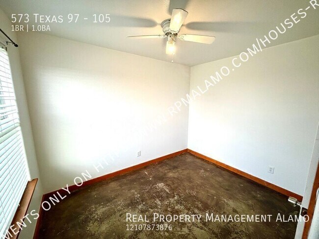 Building Photo - 573 TX-97