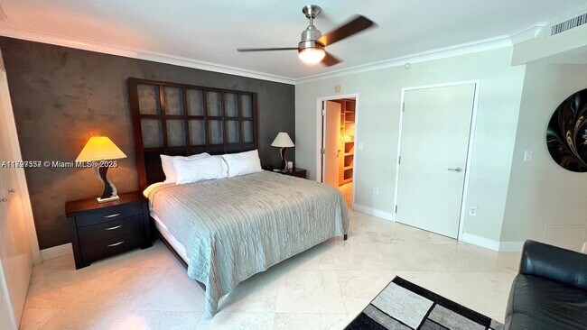 Building Photo - 9401 Collins Ave