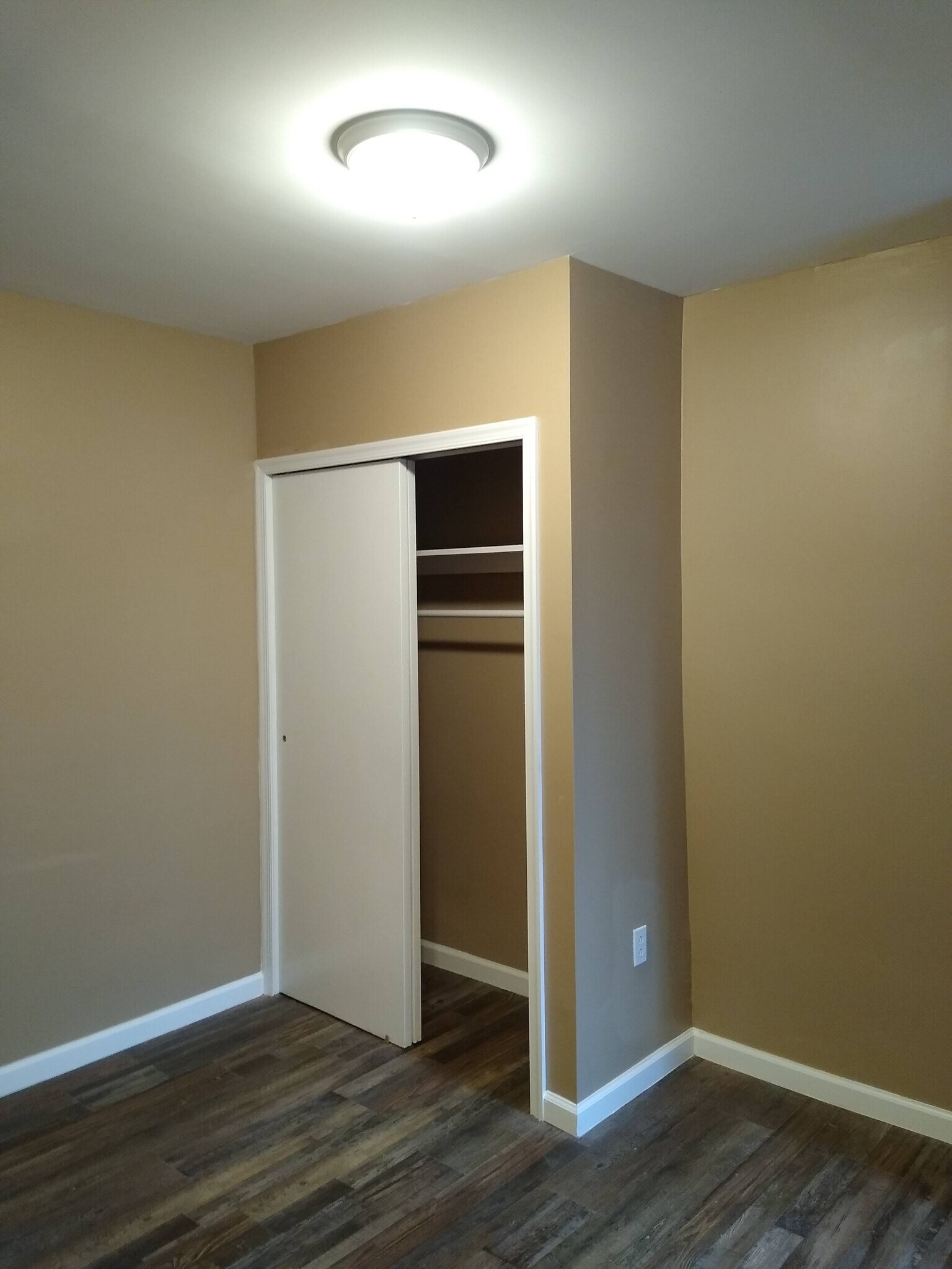 Building Photo - 2054 Ann St