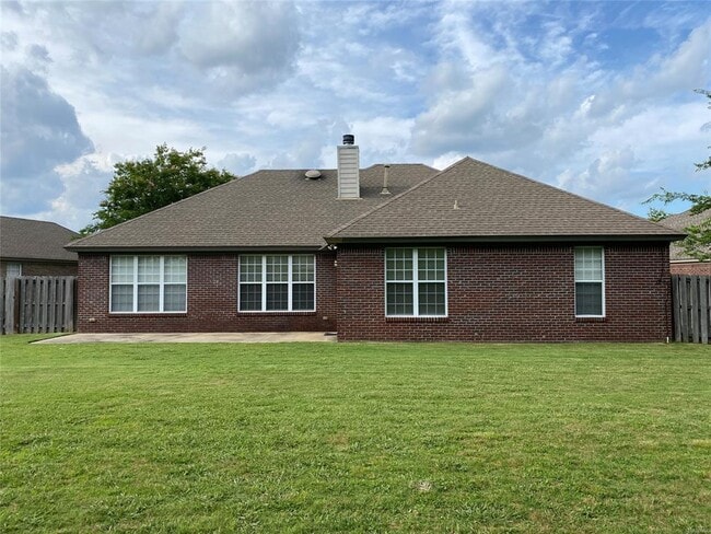 Building Photo - 9520 Helmsley Cir