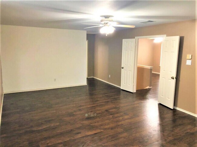 Building Photo - 3627 Bass Loop