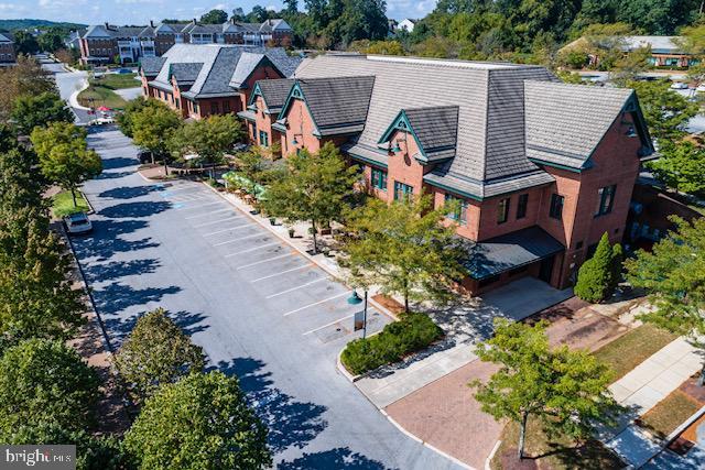 Building Photo - 480 Braceland Dr