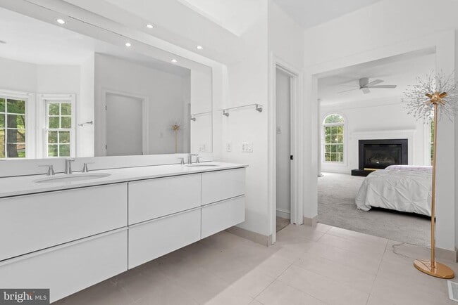 Building Photo - 14216 Cervantes Ave