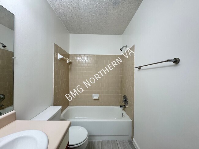 Building Photo - 21026 Timber Ridge Terrace
