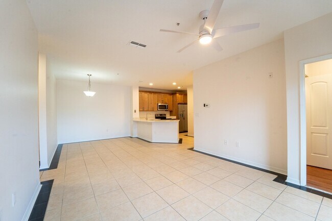 Building Photo - 550 Florida Club Blvd