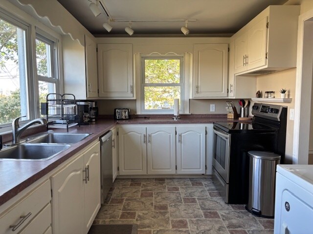 Building Photo - 93 Seaside Ave