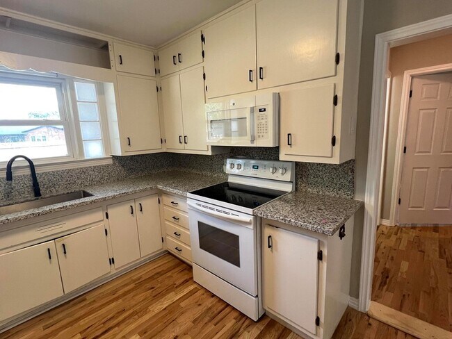 Building Photo - 3608 28th St