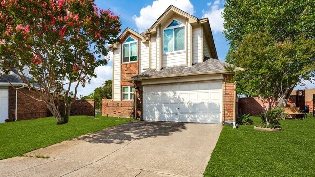 Building Photo - 2401 Brooke Ct