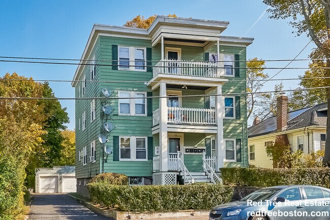 Building Photo - 700 Metropolitan Ave