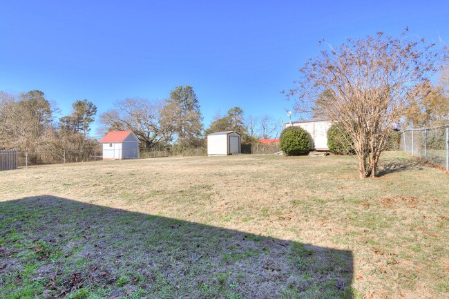 Building Photo - Renovated Ranch in Martinez