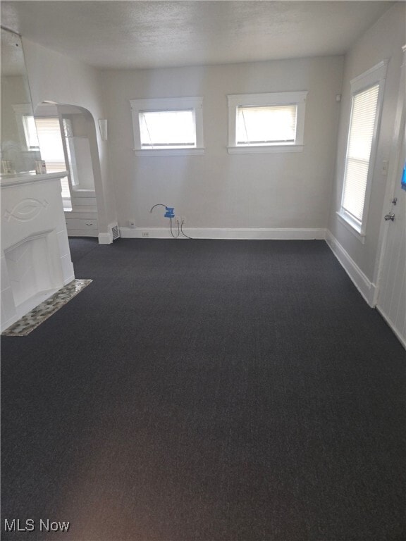 Building Photo - 10002 Parkview Ave