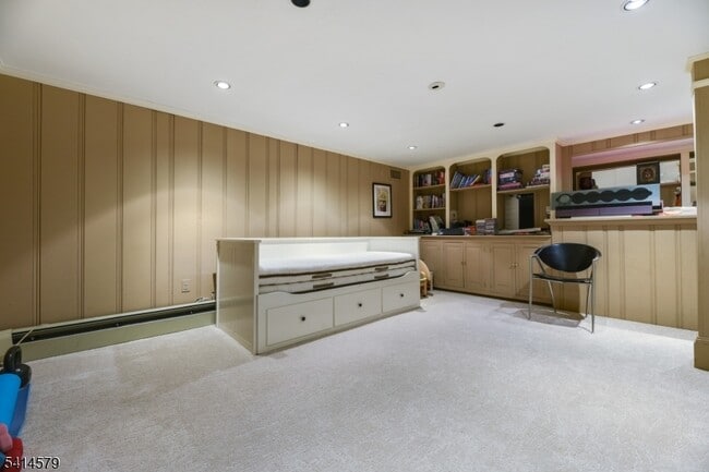 Building Photo - 869 Ridgewood Rd