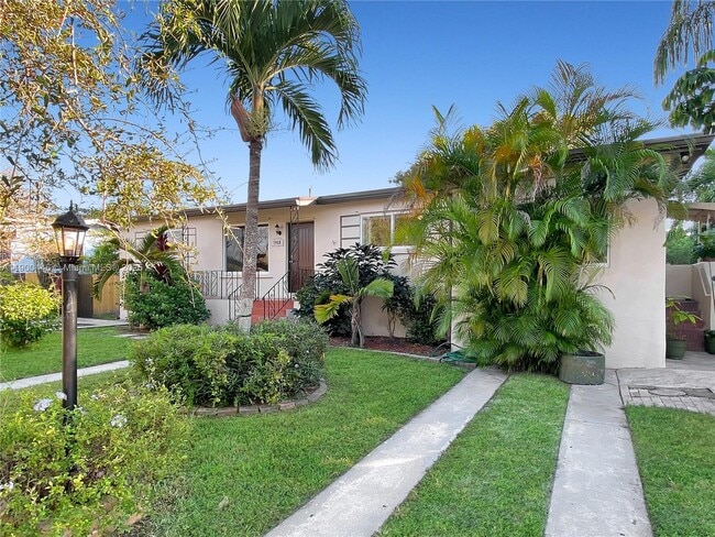 Building Photo - 7910 SW 17th Terrace