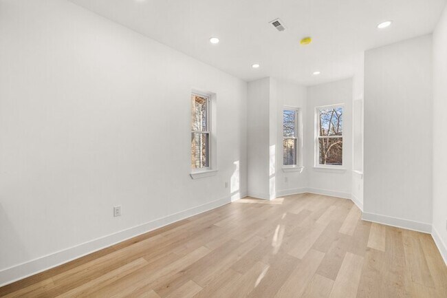 Building Photo - 2345 N 16th St