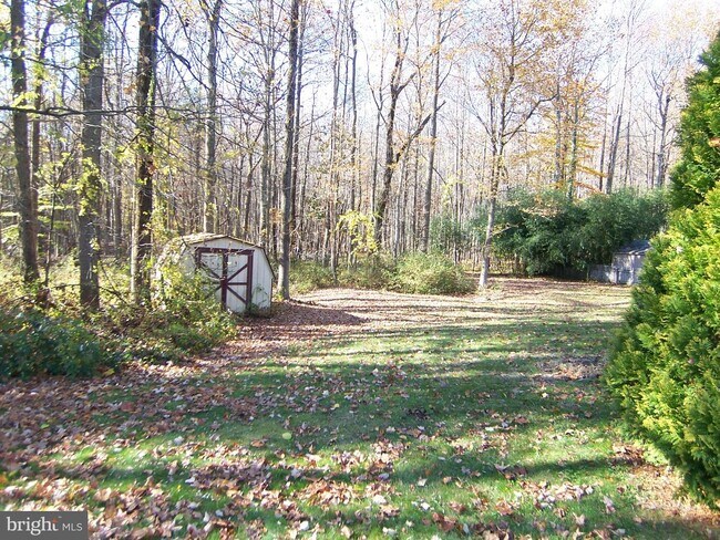 Building Photo - 411 Grasmere Dr