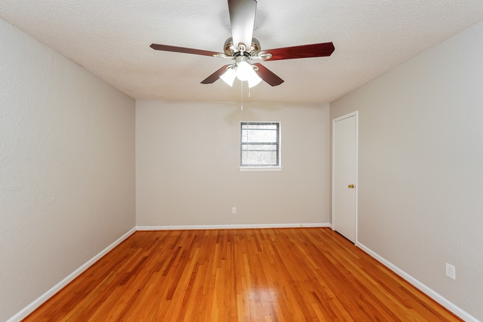 Building Photo - 4390 Stone Ridge Cir