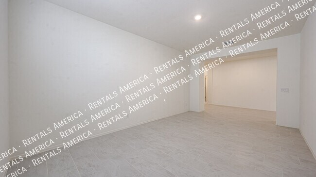 Building Photo - 17175 W Blue Sky Dr