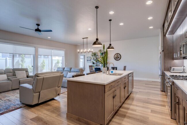 Building Photo - New home for Rent! Great Location.