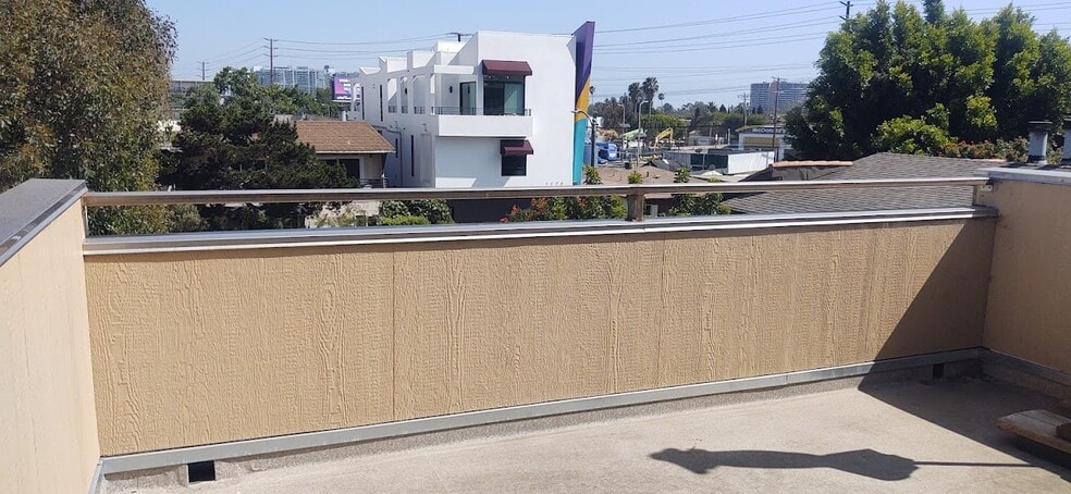 Deck view toward Marina del Rey - 1177 Nelrose Ave