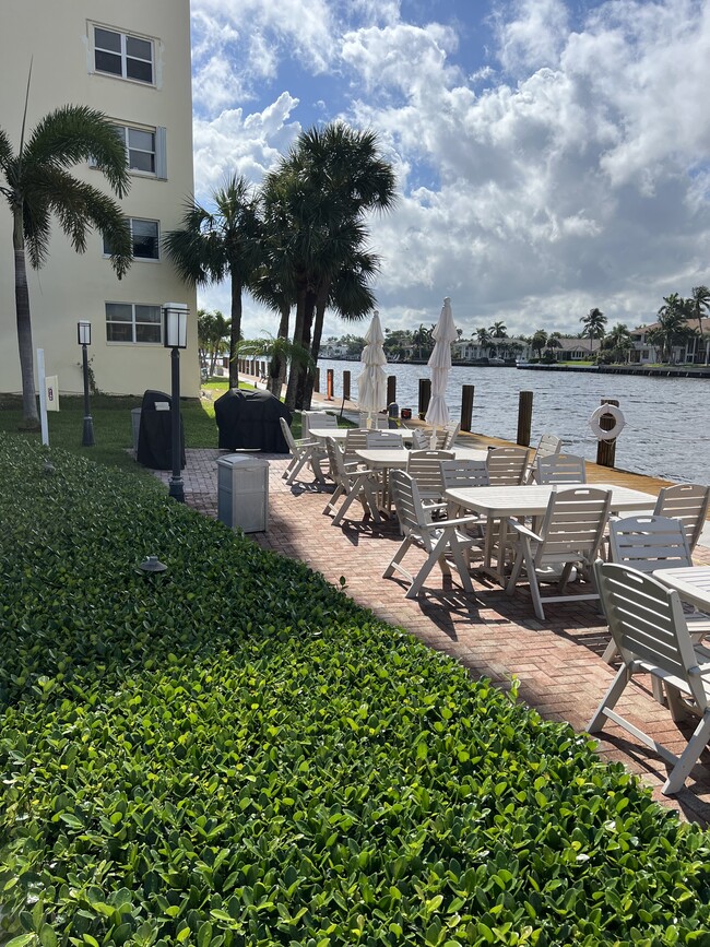 Barbecue - 3100 S Ocean Blvd