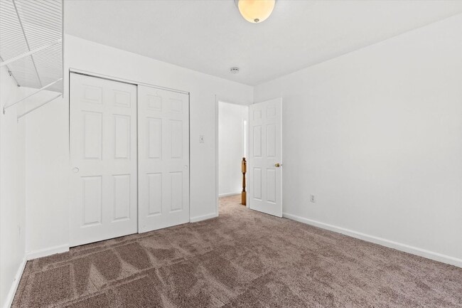 Building Photo - 4BR Columbia Home w/ Finished Basement, Deck & Open Green Space