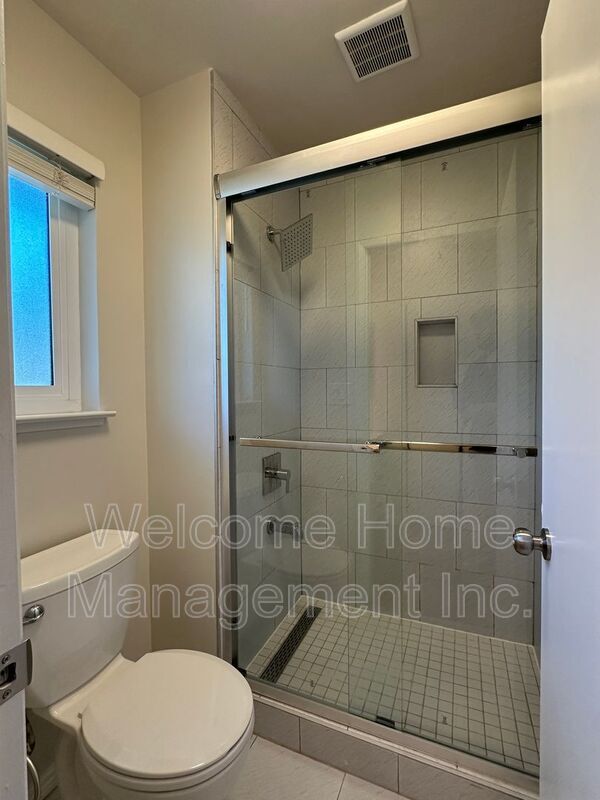 Building Photo - 43175 Washington Common