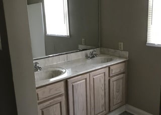 Building Photo - 829 Bartley Ave