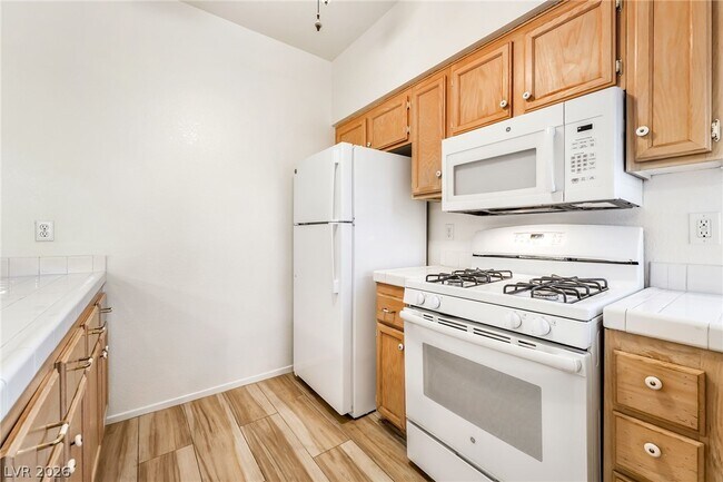 Building Photo - 2251 Wigwam Pkwy