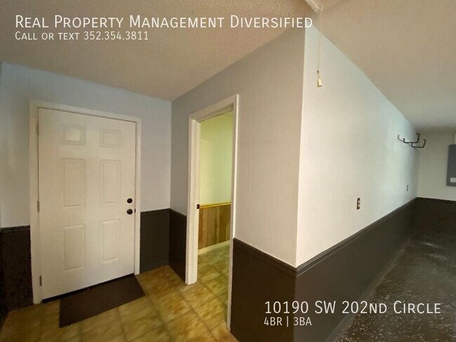 Building Photo - 10190 SW 202nd Cir