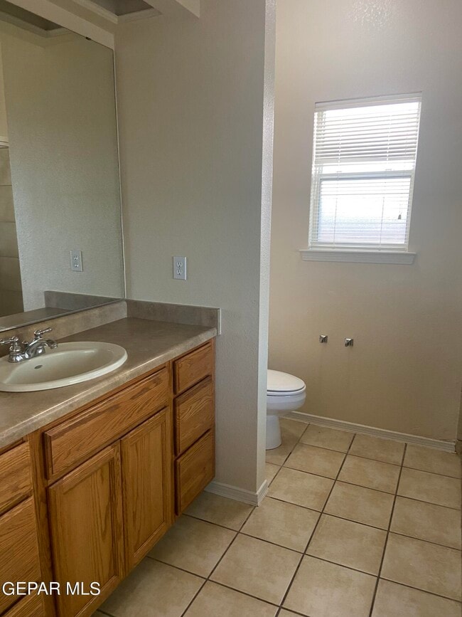 Building Photo - 806 Bonnie Ct