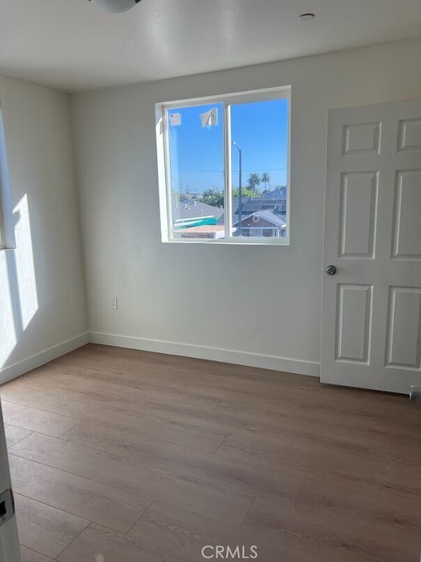 Building Photo - 411 E 99th St