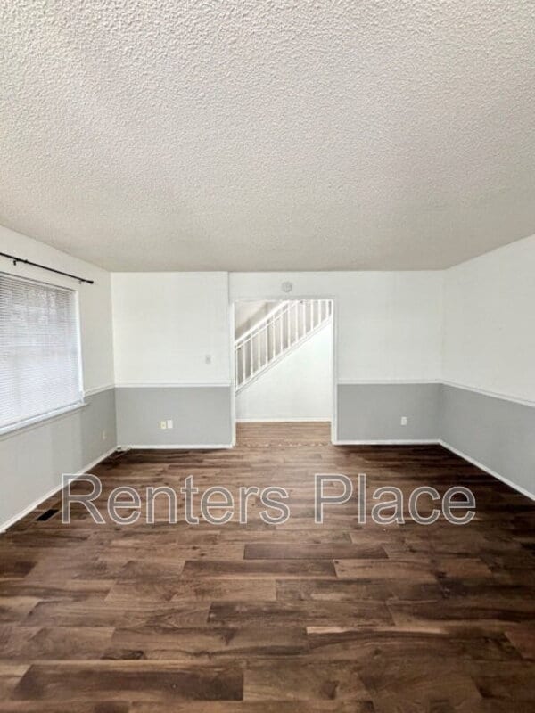 Building Photo - 6310 S 72nd E Pl