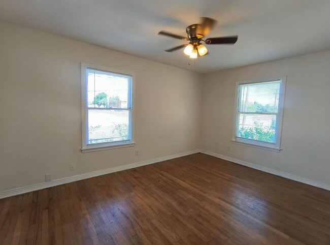Building Photo - Remodeled 3-bedroom 1 bath home with large fenced in back yard!