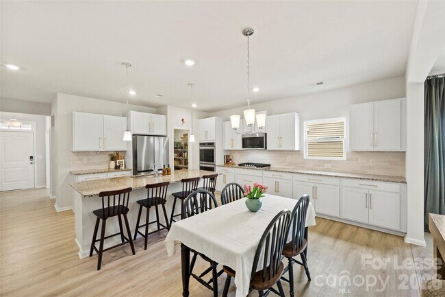 Building Photo - 3014 Oxtail Ct