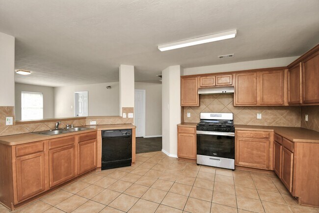 Building Photo - 5618 Gibralter Pl