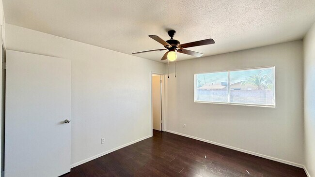 Building Photo - 12602 N 21st Ave