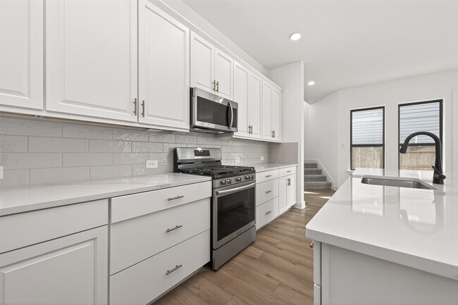 Building Photo - 16915 Chapel Knox Dr