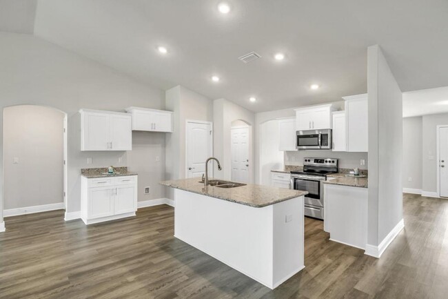 Building Photo - 3840 Redbud Wy