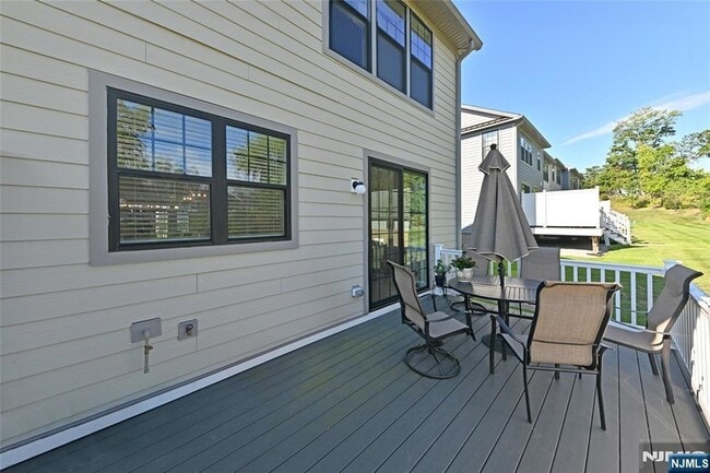 Building Photo - 31 Hearthstone Ct