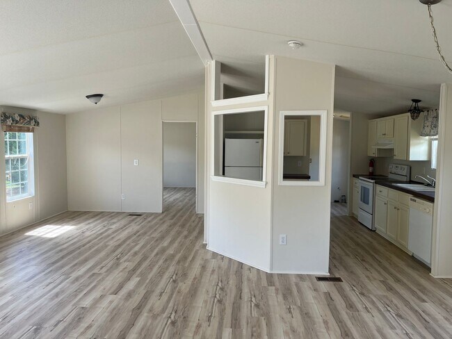 Building Photo - Close to Carolina Beach!