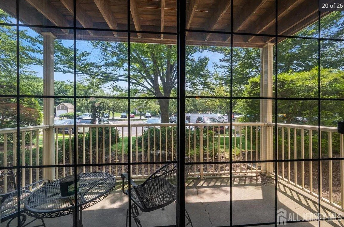 Building Photo - 394 Carhart Ct