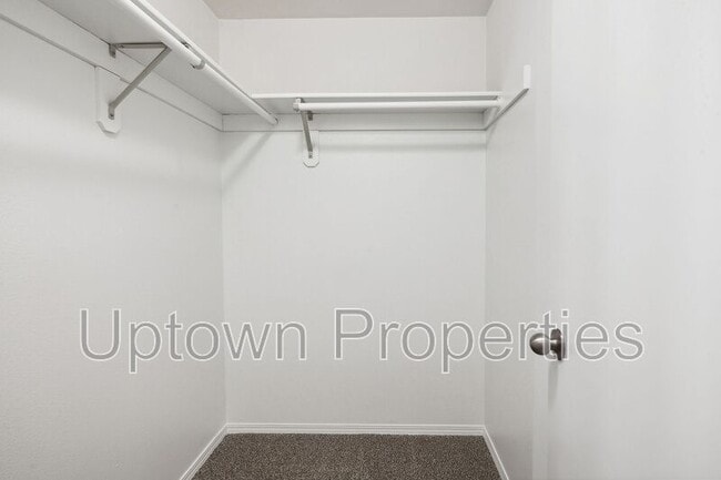 Building Photo - 6133-6135 SE Frances St.