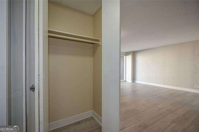 Building Photo - 620 Peachtree St NE