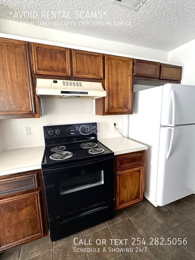 Building Photo - 216 Appaloosa Dr