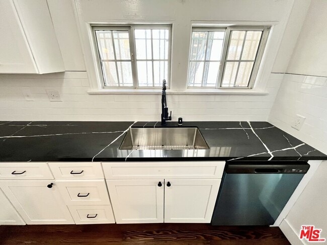 Building Photo - 1268 S Highland Ave