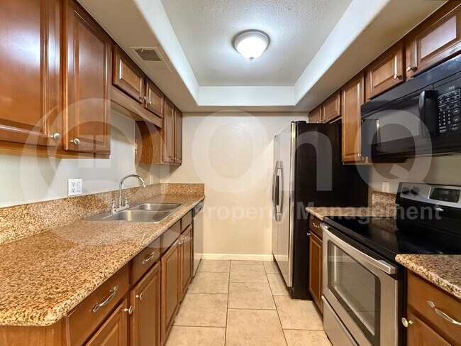 Building Photo - 3119 W Cochise Dr